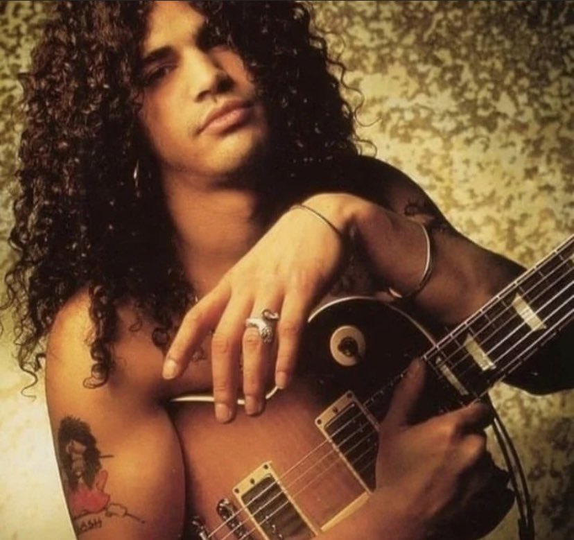 Slashfanbase's tweet image. Bom dia pessoal! 🫶🏼