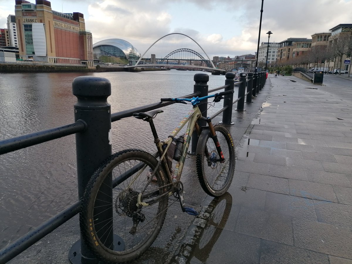 evanglis's tweet photo. Who needs malibu when you have South Shields 😜. Thought I'd get out today for a ride before the weather really turns cold. Miles covered on the bikes this year is no where previous years 😢 #ukmtbchat #gtzaskar #southtyneside https://t.co/v5i2ZtDM6m