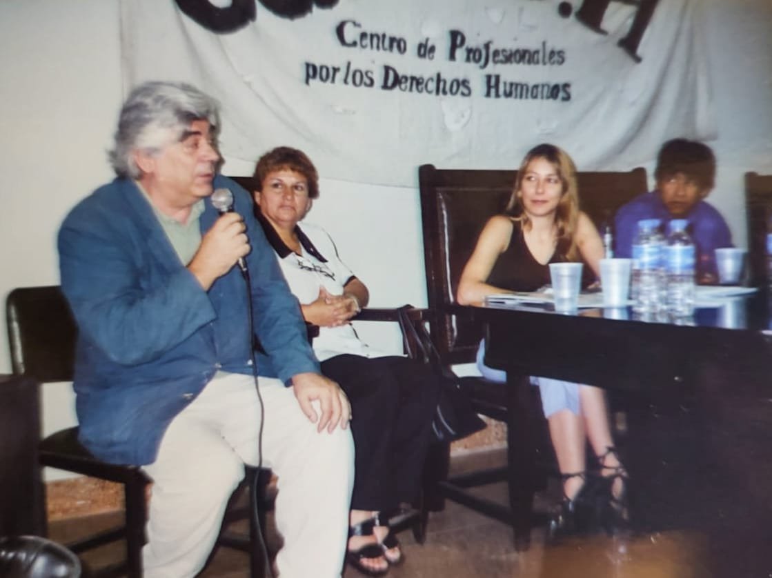 myriambregman's tweet photo. Su poesía, su acompañamiento sin reparos a la lucha de las fábricas recuperadas, quedan en nuestra memoria. Su abrazo cálido, en nuestro corazón. 
Este 26 de junio, compartí por última vez una actividad por la Masacre de Puente Pueyrredón. 
¡Querido Vicente Zito Lema, Presente! https://t.co/kbTiae8jAy