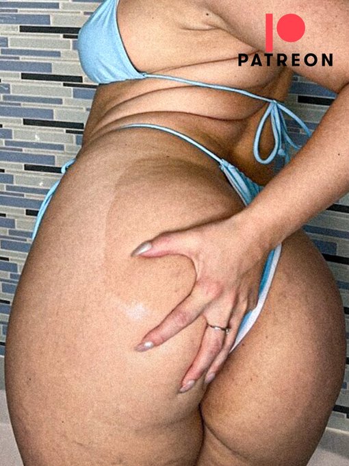 This is what love looks like ? Join me on Patreon right now !!! https://t.co/QmDZxLcIWf https://t.co