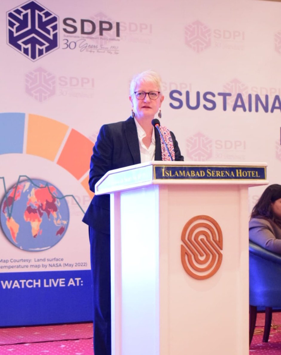AliRehm50935714's tweet photo. #SouthAsia is the least integrated region in the world therefore the South Asian countries should build unity among them.
 #COP27 has laid the foundation of solidarity for people in need of climate aid and people who can help. Dr. @RKionka #SDC2022 #ESCAP https://t.co/lY8fABnHys
