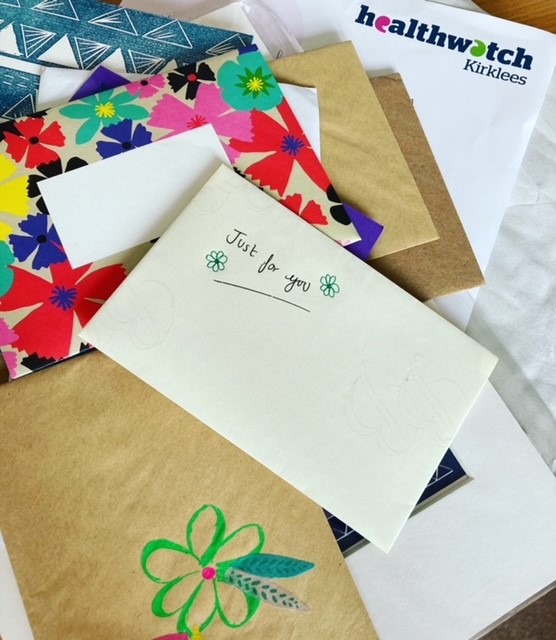 SmileyNews's tweet photo. 💌 "The letters made my year, I don’t see many people over the festive period, so knowing people had gone out of their way to write to a stranger meant so much.”

Fancy becoming a volunteer letter writer for Christmas with @Giveafewwords?

➡️ Here's how: https://t.co/Ejv4MZGhEe https://t.co/AeJcq9tUda