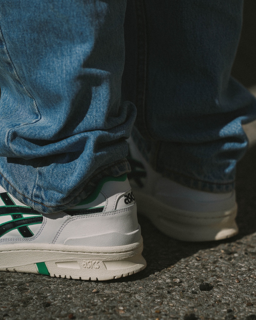 AFEWSTORE's tweet photo. SHOP LINK ➡️ https://t.co/Ir1PUjO91R

Asics' EX89 is now available in the "Celtics" and "Knicks" Colorway!
Get your Pair now!

#asics #asicsex89 #ex89 #sneakers #afewstore https://t.co/kCZLf1hLWw