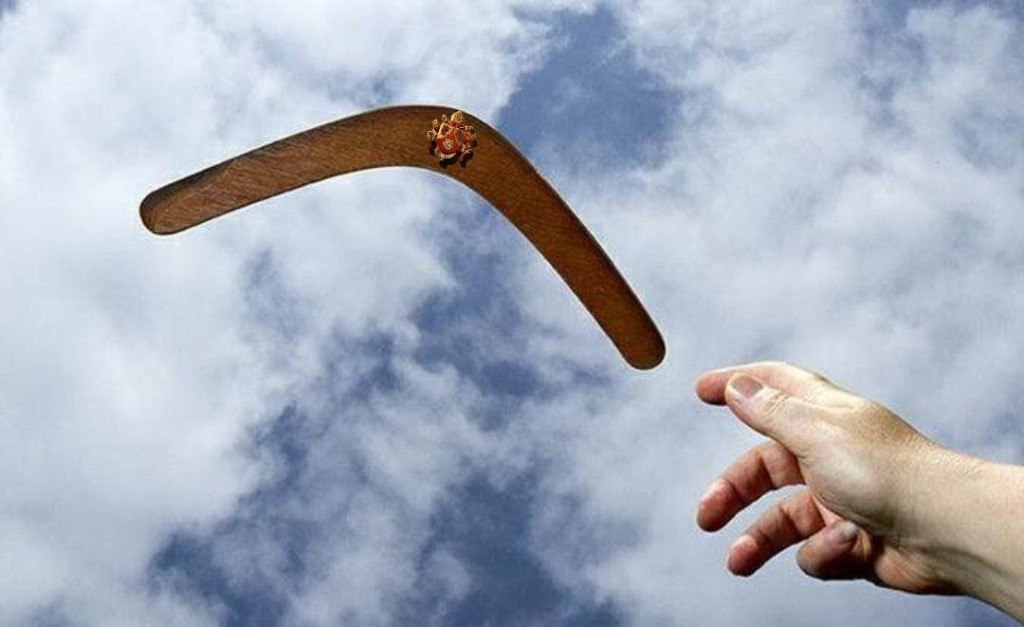 adoralibera's tweet photo. Efecto Ratzinger: Roberto Paura critica a BXVI, pero lo defiende frente a Mons. Viganò.
@CionciAndrea
https://t.co/eSzH6aCqm0
#andreacionci #codigoratzinger #codiceratzinger #adoracionyliberacion #ayltv #RobertoPaura #BenedictoXVI #Papa
@mlperezven @Moheno29 https://t.co/OwzN90WzK6