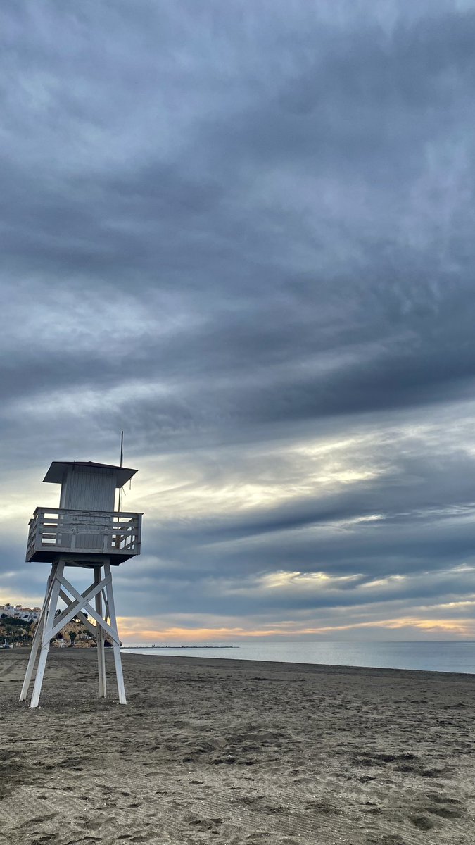 Buenos días !!! Esperando la ansiada lluvia 🌧️ #Calafornia #Malaga #FelizLunes