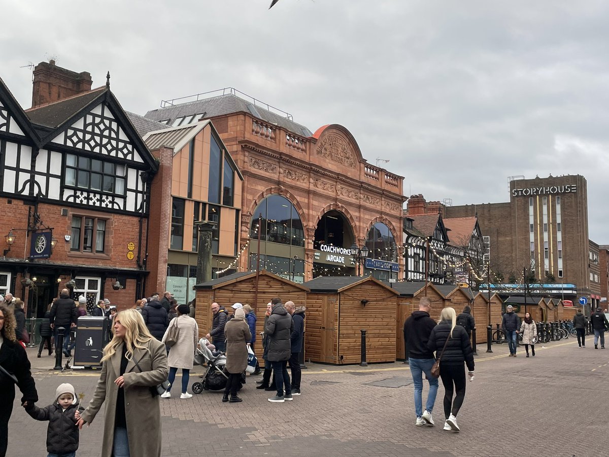 Lapsleymcmanus's tweet photo. Never tire of visiting friends &amp; family in #Chester, what a fantastic addition @newchestermkt is the city centre a must for #Glasgow #markets #food https://t.co/jF7btzY1nb