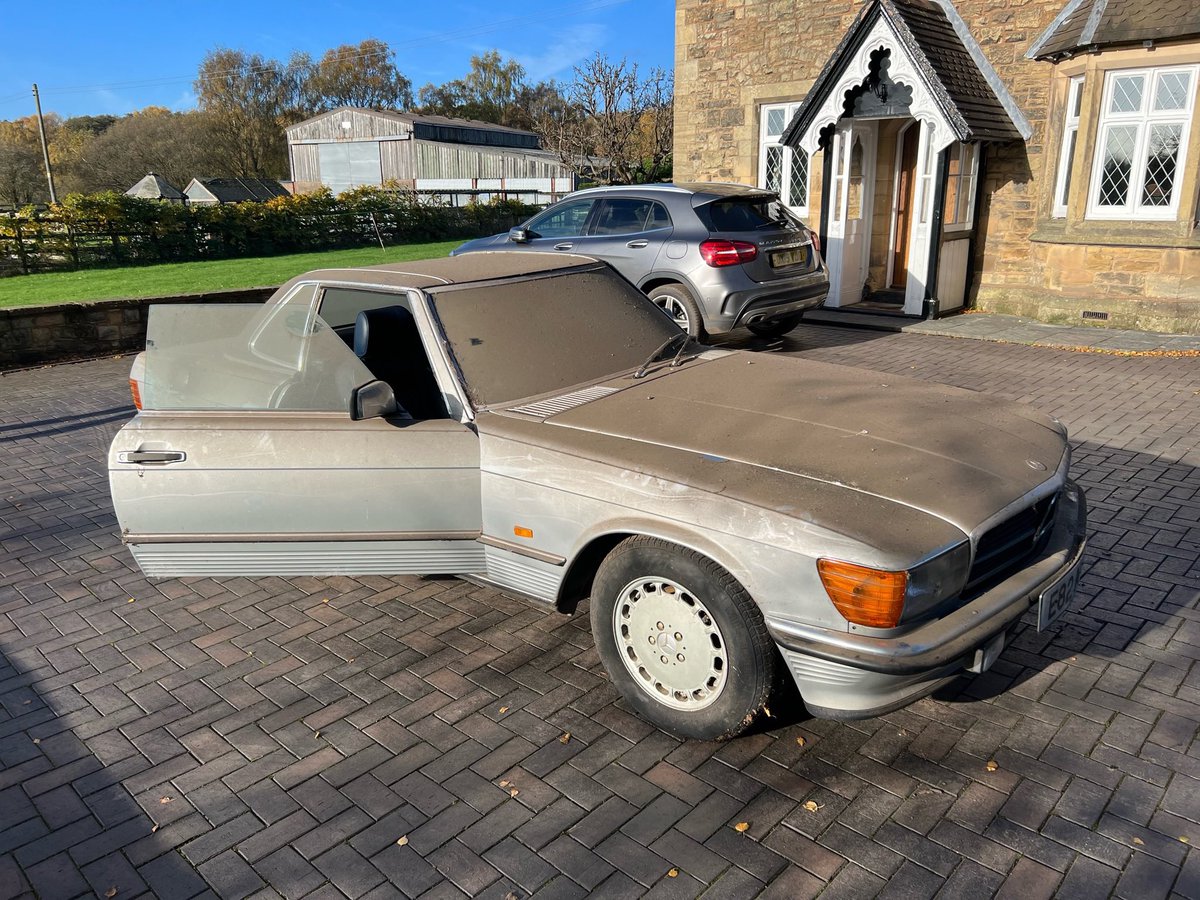 NutleySports's tweet photo. This star will shine again ⭐️
#1owner #lowmileage #dusty #barnfind #mercedes #mercedesbenz #mercedessl #mercedes300sl #mercedesr107 #mercedesclassic #mercedesclub #mercedesbenzworld #classiccarsforsale #sportscarsforsale #nutleysportsprestige https://t.co/fZNqT9eXYw