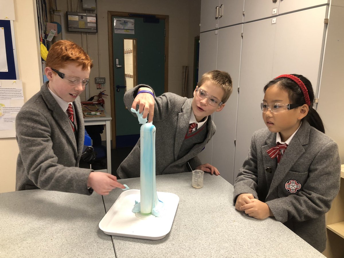 BGS_ScienceDpt's tweet photo. Year 5 explored chemical reactions by making elephant’s toothpaste https://t.co/84qOnjRlcJ
