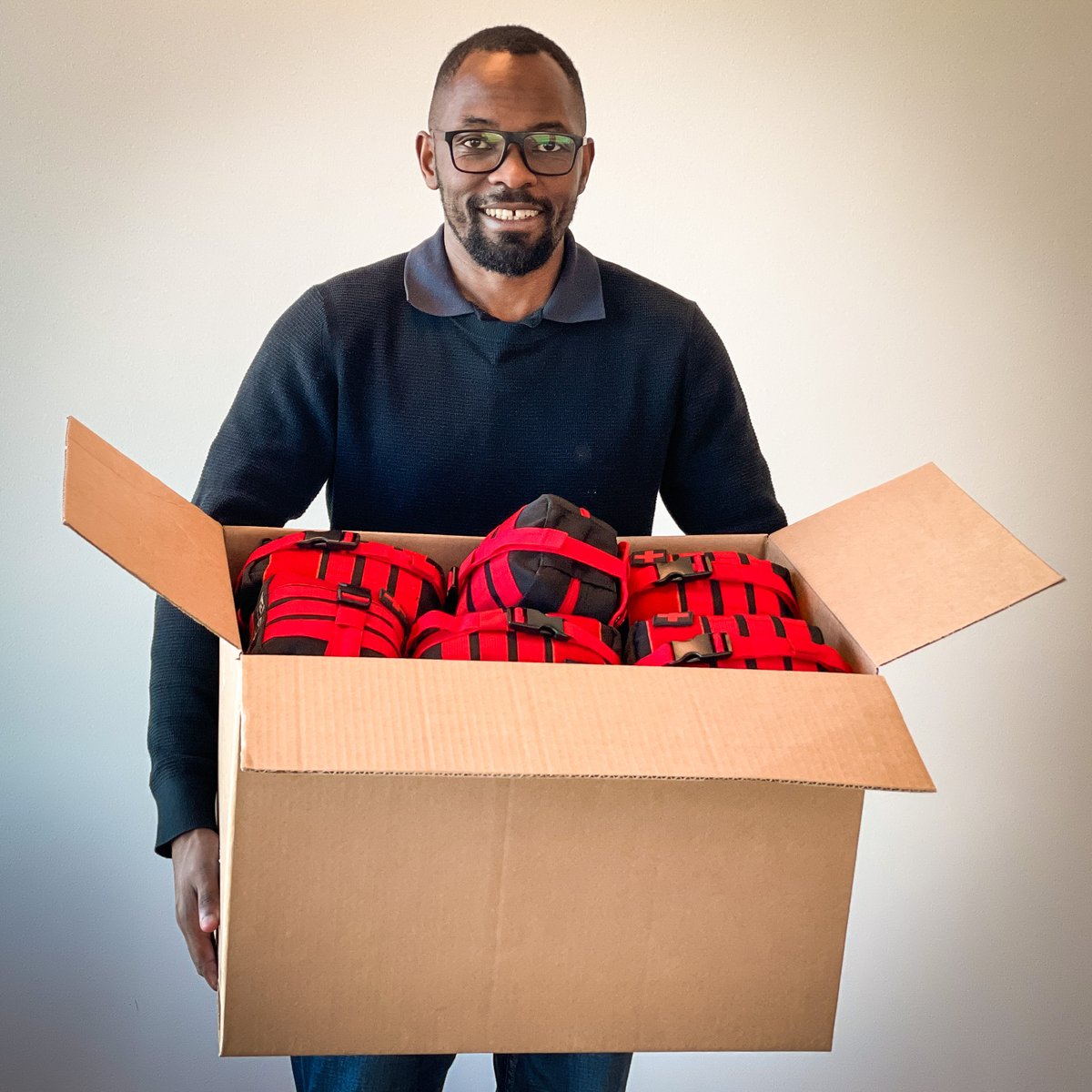 RemoteHealthInt's tweet image. We are kick-starting this week by sending out last week's orders of MEDBAGS Universal First Aid kits 🩹

Check it out on medstore.no 👈

Have a great week, everyone! 

🌐 
📧 medstore@re-med.no
📞  902 30 100

#firstaidkits #firstaid #medbags