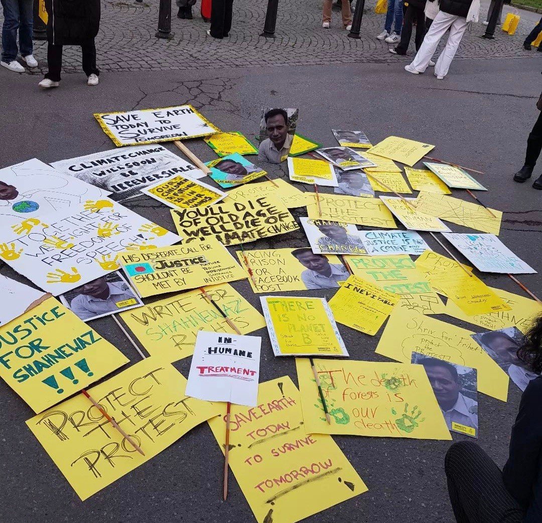 amnestysasia's tweet photo. Amnesty Sweden held an event with youth groups in support of Shahnewaz. These are some of the banners they painted, &amp; the supportive messages they sent to Shahnewaz, in solidarity with him &amp; the fight against climate change. #protecttheprotest #justice4shahnewaz @AmnestySverige https://t.co/3vBEMksRxn