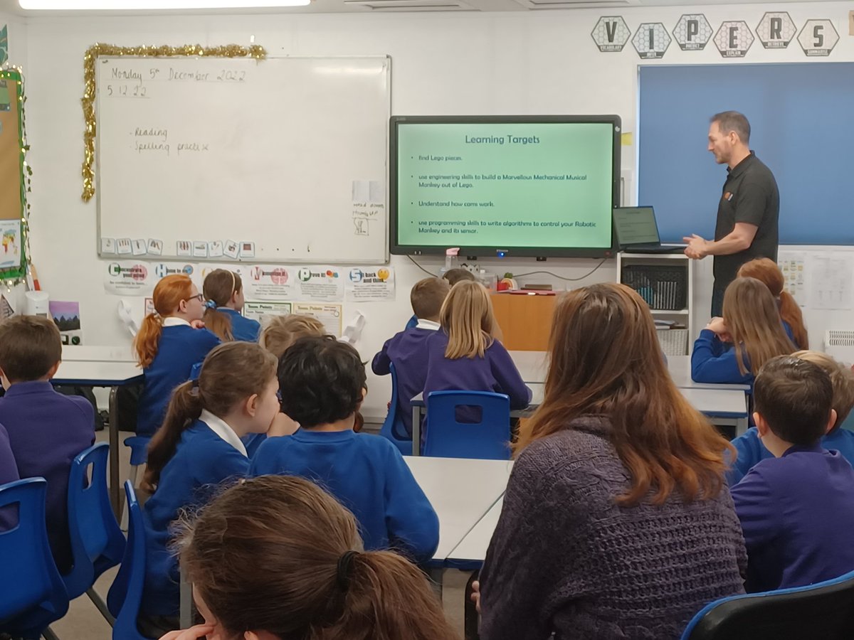 Nick is here from juniorstem.co.uk ready for our exciting day of robotics! <a href="/WimboldsleyCPS/">Wimboldsley Primary School</a> <a href="/MrsGandMrsC/">Team Willow</a> <a href="/MissCfromHC/">Team Horse Chestnut</a>