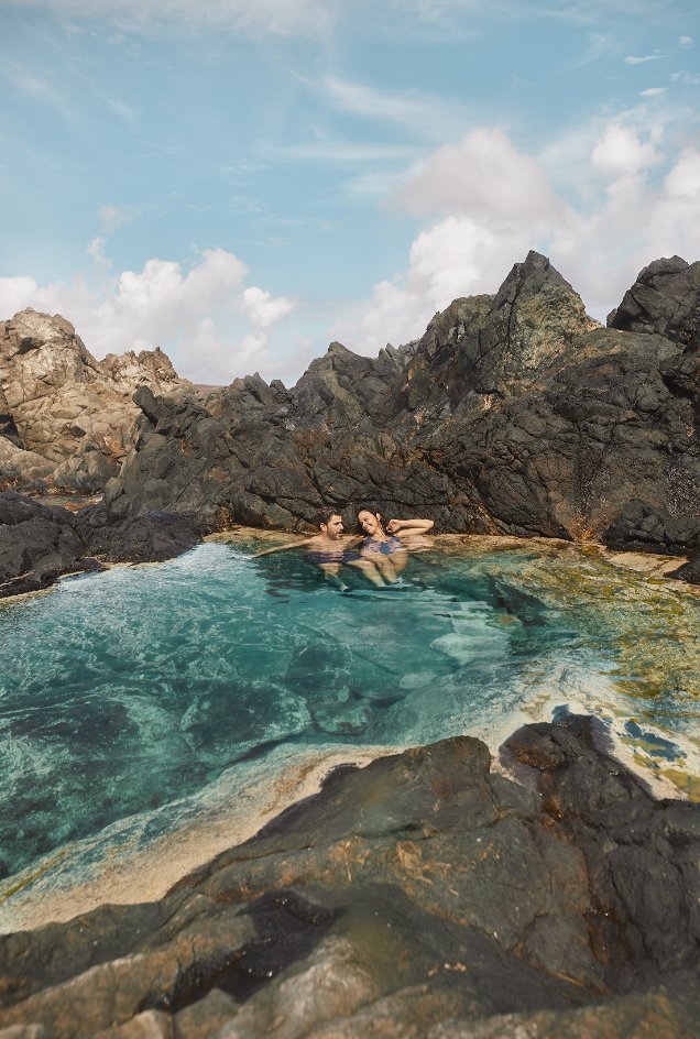 Couple goals at the natural pool!

#onehappyisland #romance #Mondaymotivation #TheArubaEffect