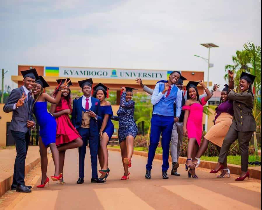 kyambogou's tweet photo. Students graduating from the Learning centres of Soroti and Bushenyi respectively will graduate from the Main campus. This has been echoed by the Vice Chancellor @EliKatunguka during the press Conference this morning @kyambogou https://t.co/bQYofdZOq1