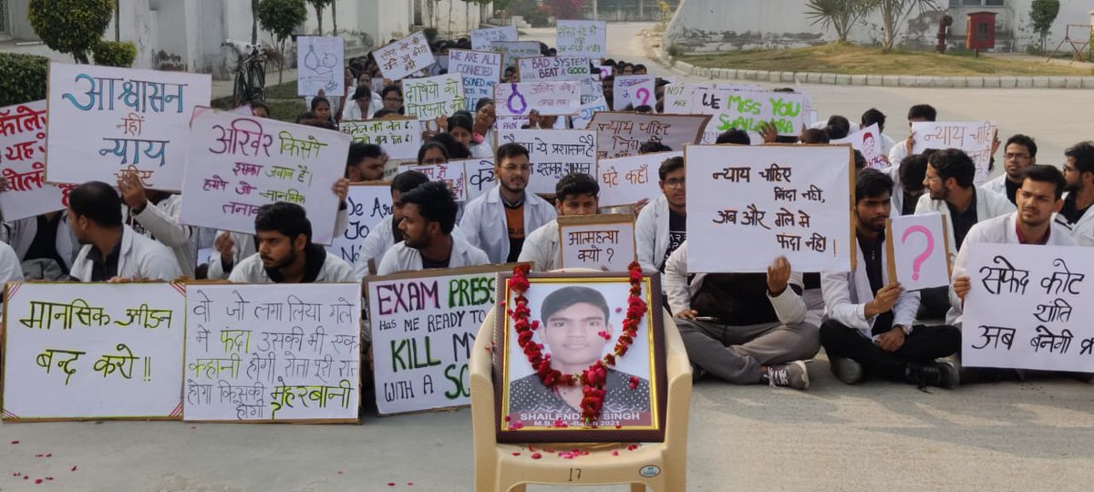 ManasviChaturv6's tweet photo. We want justice
#justice_for_shailendra
#asmcfirozabad https://t.co/j5WSzK90Pf
