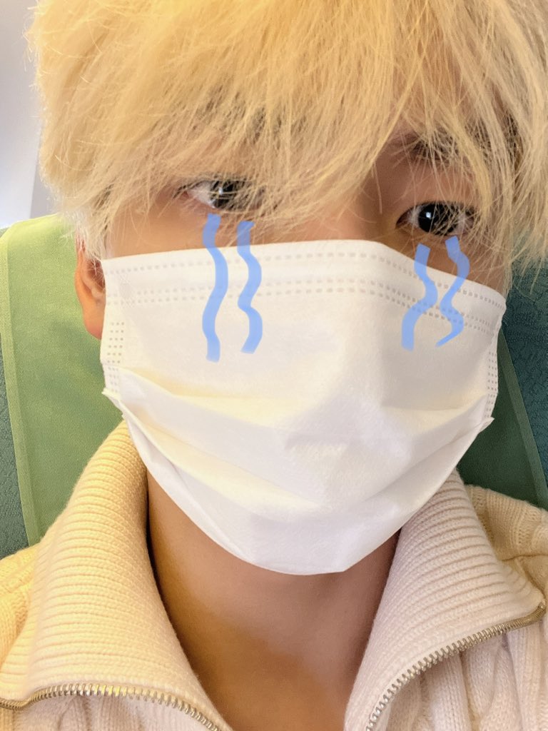 -hey dulu soobin bilang dia fans berat idol gen 2 tapi ga pernah nyebutin siapa. Sekarang ketauan kalau dia itu fansnya KARA, member txt bilang soobin nangis 2 jam waktu liat KARA perform di MAMA, terus di live dia bilang kalau dia beli 10 album cb era ini😭👏🏻