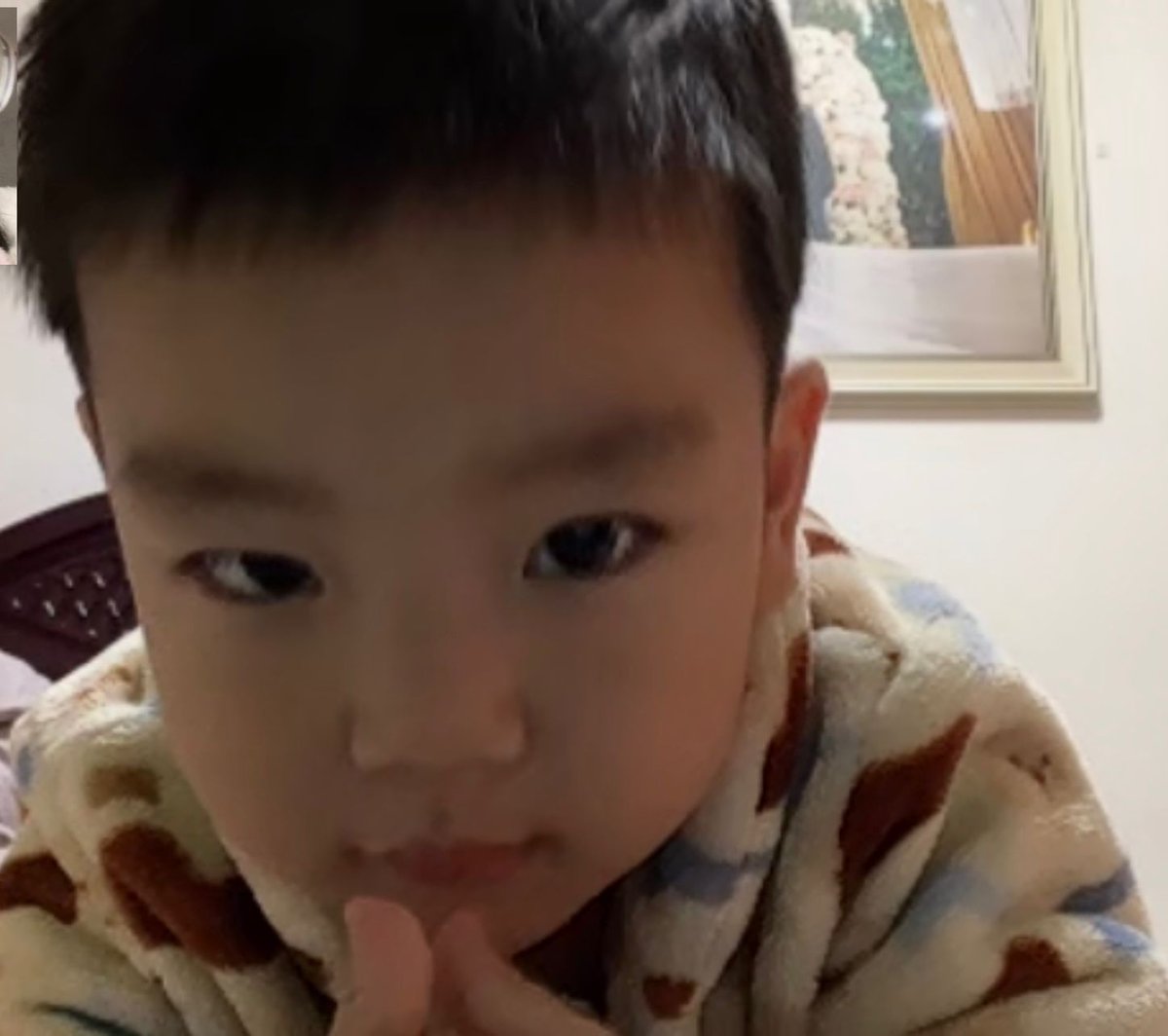 被干发巾遮挡的颜值👶👶👶