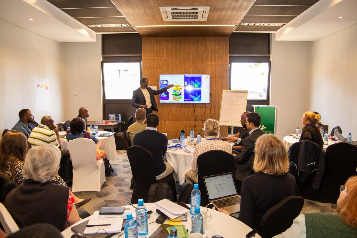 dhis_2's tweet image. Last week @UNICEF, @grid3global and DHIS2 arranged a workshop in Nairobi about population mapping and analysis, to discuss challenges limiting the use of HMIS GIS, share innovations like population datasets from WorldPop, and get ideas for planning a DHIS2 Maps Academy in 2023!