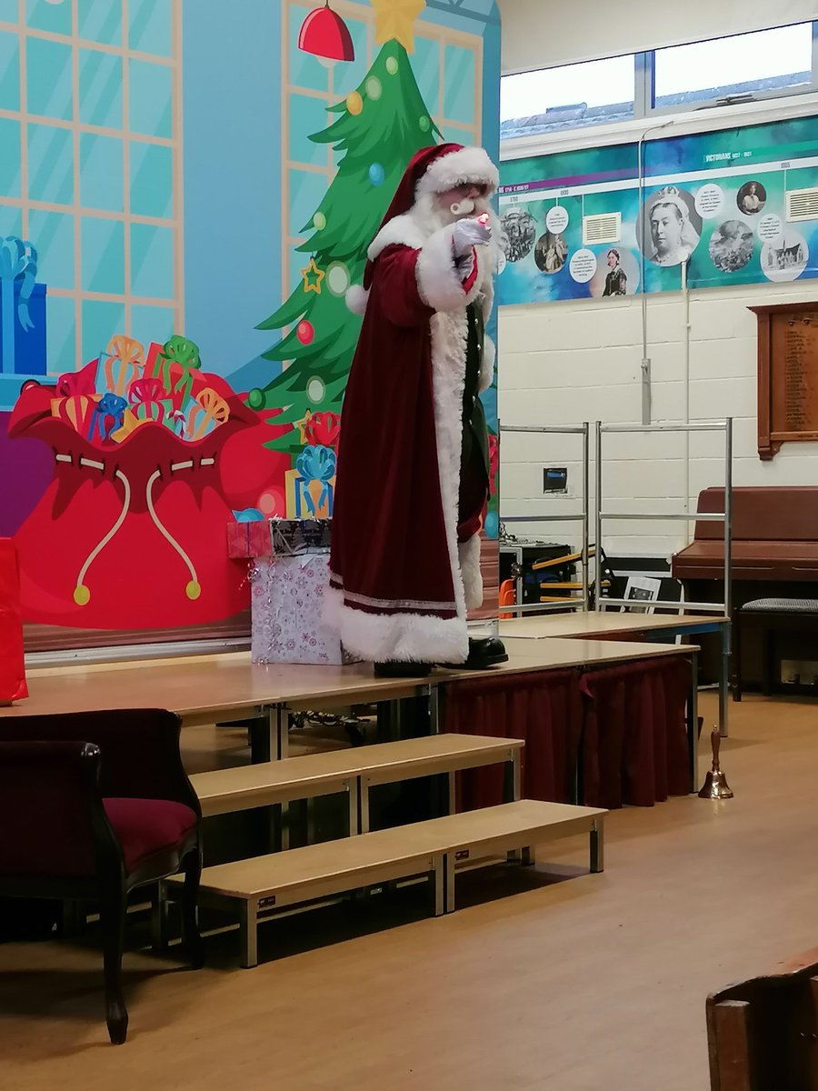 Mrs Knight tweet media