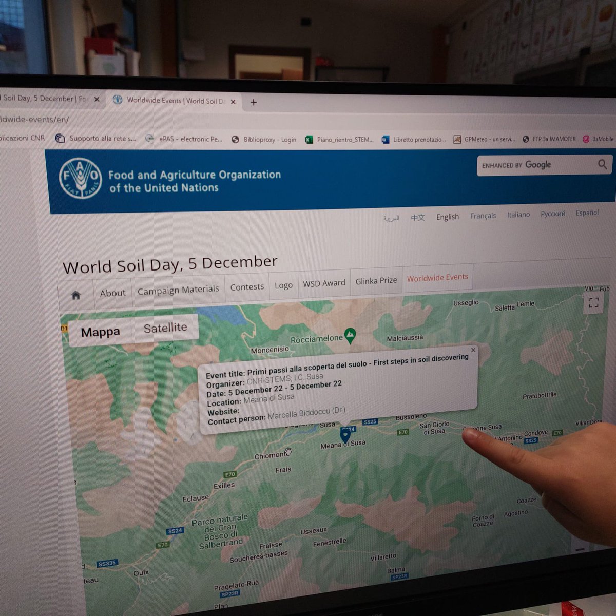 icram77's tweet photo. #WorldSoilDay @CnrStems
Learning how soil is fundamental and how to save it... with a game and experiment in the Meana di Susa primary school!
Imparare quanto il suolo è fondamentale e come proteggerlo... con un gioco ed un esperimento nella scuola elementare di Meana di Susa! https://t.co/mjDRHFVsHy