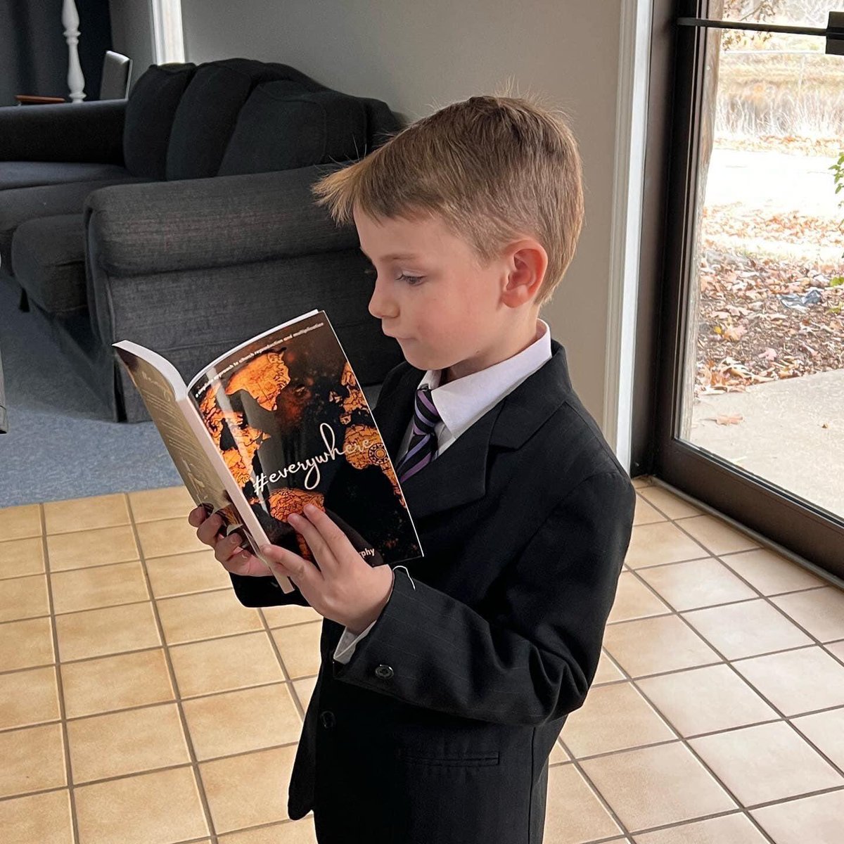 pastordoc's tweet photo. Look what my man picked up to read! #everywherebook #haha #churchplanter https://t.co/TuTYgCZRmx