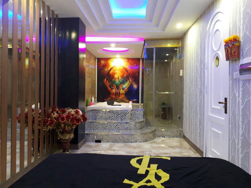 GeishaMassage's tweet photo. Phòng ốc hiện đại, sang trọng là một trong những yếu tố làm nên thương hiệu của #GeishaMassage.
Hãy thử tương tượng xem nếu được các bé phục vụ trong không gian thế này thì cứ phải gọi là.... PHEEEEE !!!

#massage https://t.co/7oMATkdMyI
