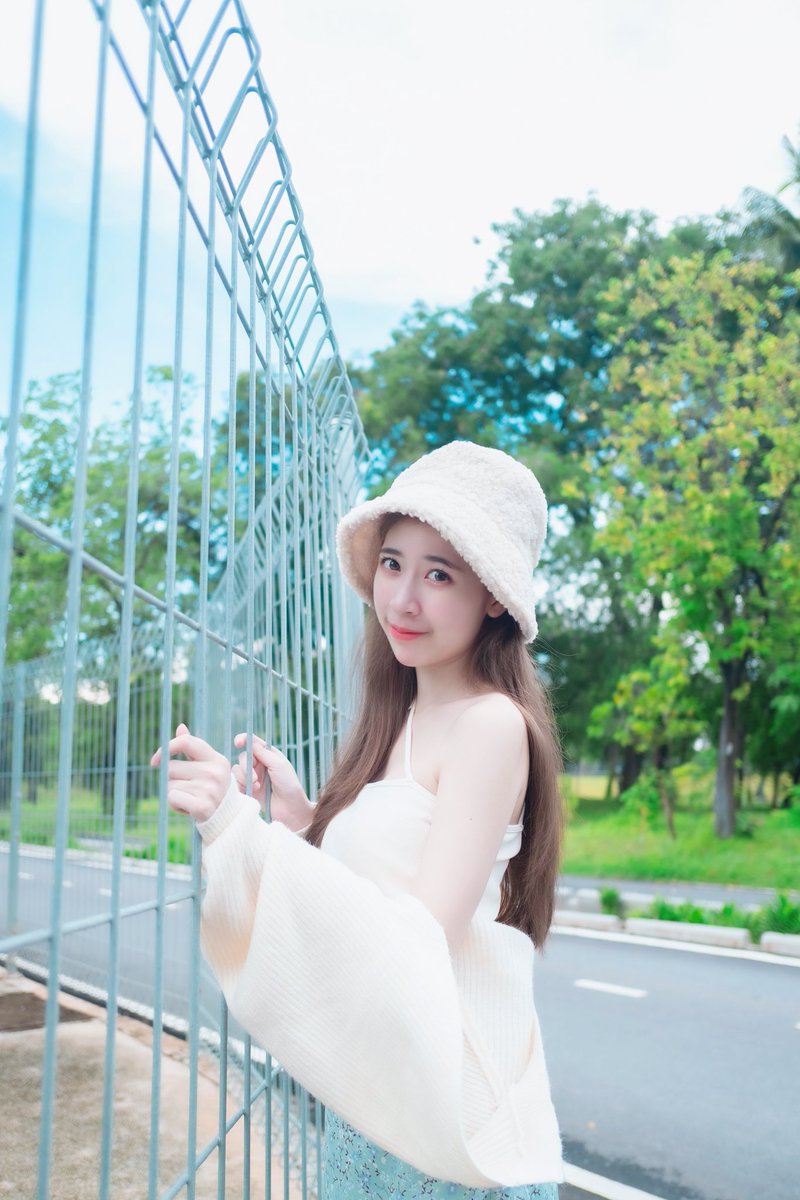 Kidcatmew's tweet photo. อากาศร้อนแบบนี้ อยากได้คนช่วยถือร่ม☺️☀️

#kidcatmew https://t.co/T9IIu03wWL