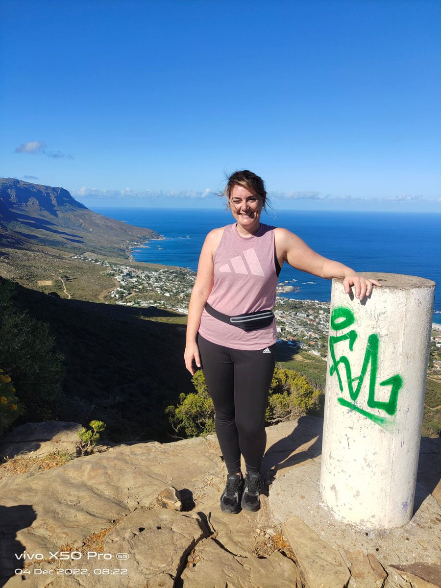 RunCapeTown's tweet photo. Beautiful morning out on the mountain yesterday with Anna, thanks for choosing to run with us & agreeing to run one of fave #TableMountain routes ๐ #runningtour #sightrunning #trailrunning @andrewseye @GoRunningTours @RunningToursNet https://t.co/4zQRDuuVAp