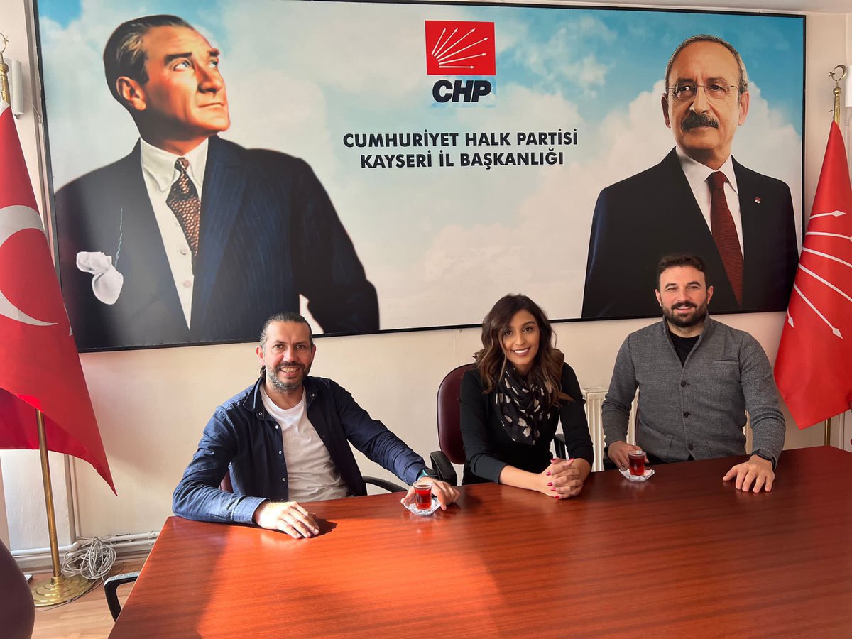 37. Dönem Kayseri İl Yönetim Kurulunda birlikte görev yaptığımız Sevgili Kardeşim Av. <a href="/niyaziunalmis/">Niyazi ÜNALMIŞ</a> 2023 seçimlerinde Milletvekili aday adayı olabilmek için bugün İl yönetim kurulu üyeliğinden istifa etmiştir. Kendisine çıkmış olduğu bu yolda başarılar dilerim.@EsraTugceSahin