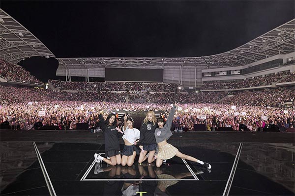 [NEWS SHOWBIZ] #Kpop #girlsband #marchémusical #musique #Blackpink #aespa #IVE
Les groupes féminins de la k-pop s’imposent sur le marché sud-coréen
👁 Lire sur ow.ly/HpHj50LUMMl
