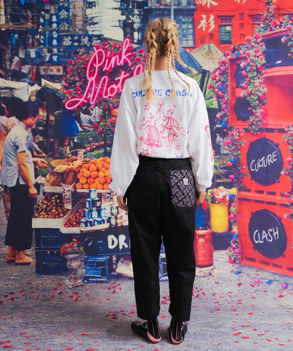 RNA_NetShop's tweet photo. 【新作紹介】
🌹PINK MOTEL-文化的衝突市場-🌹
ポケットのハウスモノグラム柄がアクセントのルーズペインター🏡✨
※限定商品のため無くなり次第、販売終了となります。
NEWアイテムを今すぐCHECK👇
https://t.co/qoYE0v8jsu
#アールエヌエー #PINKMOTEL #新作アイテム https://t.co/Wga7l7rnMf