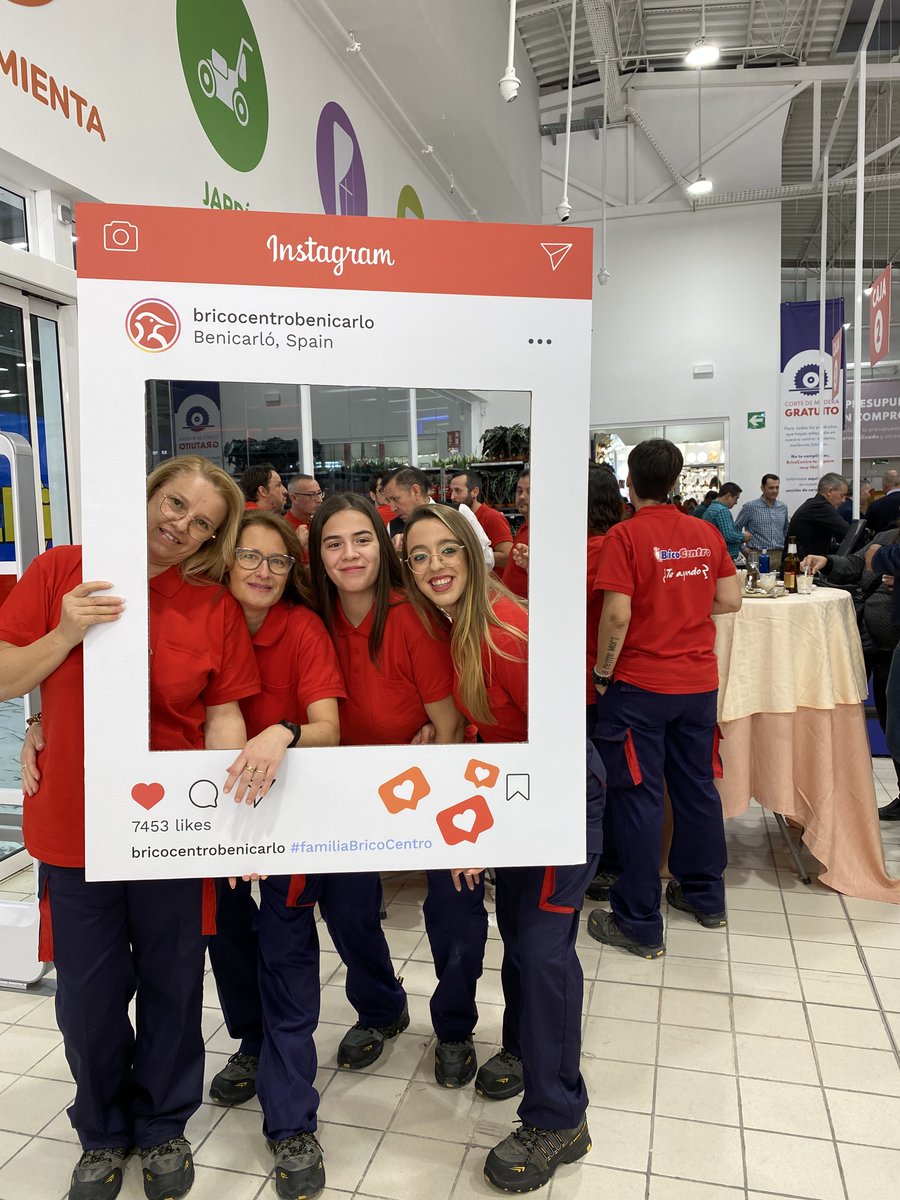 Los nuevos empleados de Benicarló ya forman parte de la #familiaBricoCentro
Un trato amable y profesional es la apuesta del equipo para lograr la confianza de los clientes y convertir a BricoCentro Benicarló en un referente dentro de la zona. #diy #bricolaje #homeimprovement