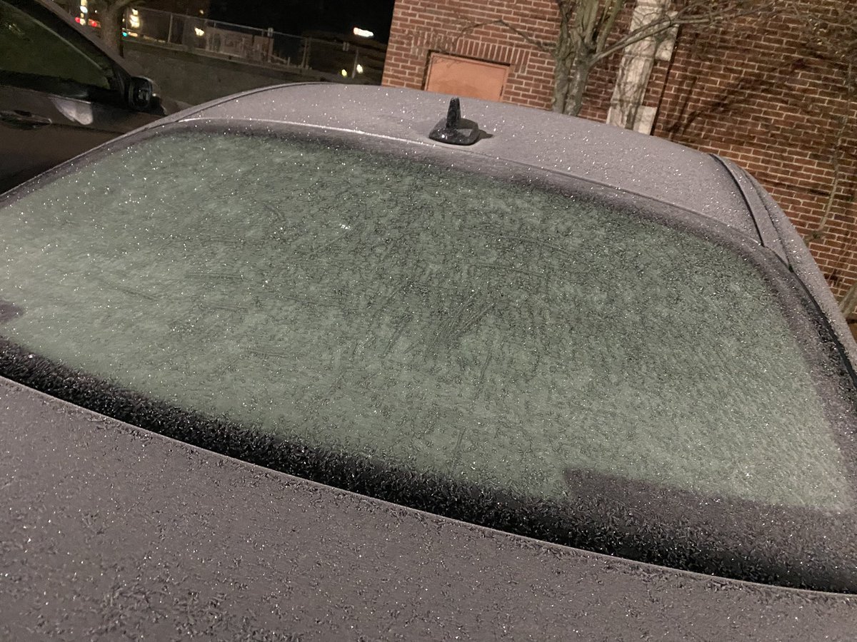 WMUR9's tweet photo. It’s that kind of morning. Have you found your #icescraper yet. Tune into #Daybreak for your Monday forecast. via @sean_wmur https://t.co/LkeI9SjiXE