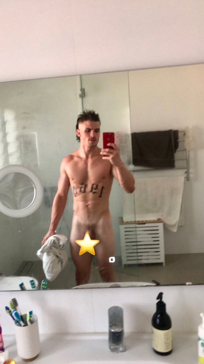 masonward076's tweet photo. 😈gotta luv yourself 🤟✨ https://t.co/wMtw3kPz05