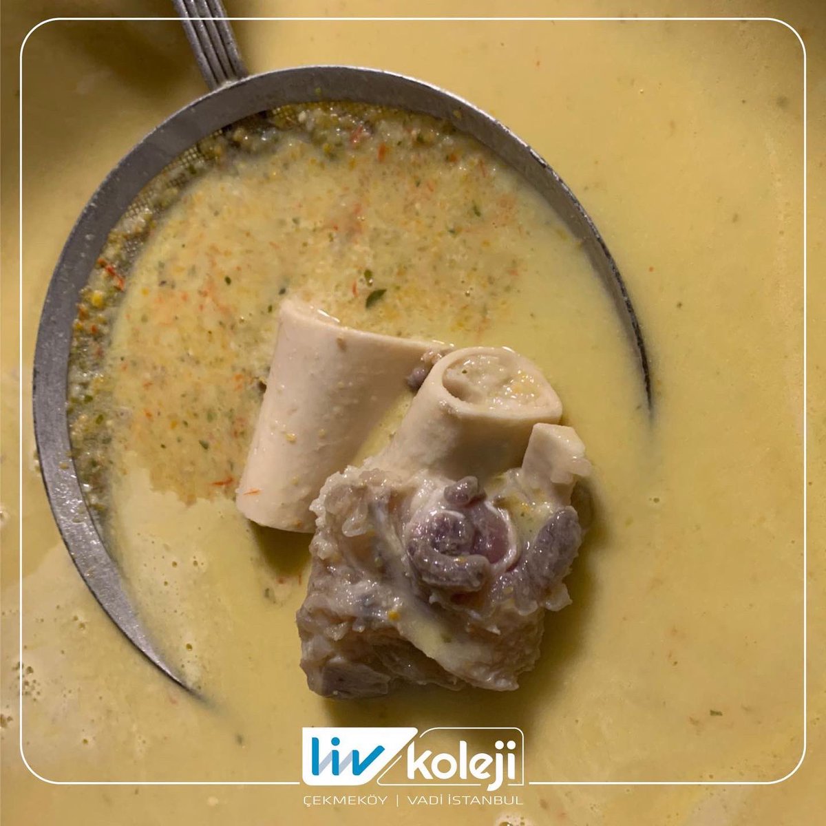 Kış mevsiminde hastalıklardan korunmak için okullarımızda ilikli kemik suyuna çorbalar hazır. Afiyet olsun. #livkoleji