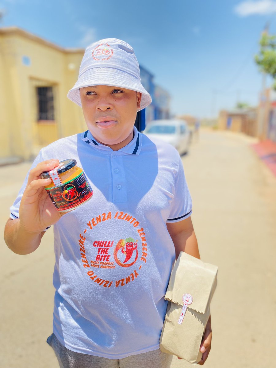 Chillithebite1's tweet image. It’s not about the speed but then determination and consistency.From kasi to the world 🌎 🌶️🤏🏾❤️🙏🏾🙌🏾.
#Ramaphosa #chilllithebite #kasi