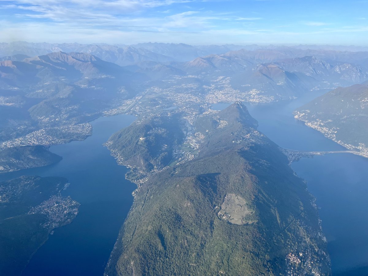 #MondayMotivation
Welcome to Lugano 💓
#FlyVallJet

Contactez-nous :
☎️ +33 1 74 253 175
✉️ charter@valljet.com