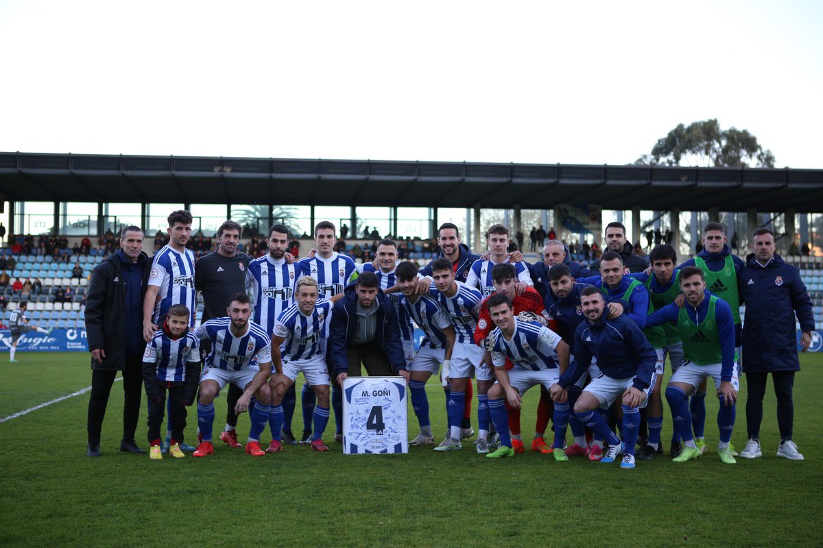 MiguelGoni5's tweet photo. Ayer este equipazo me dio una sorpresa muy especial, gracias de corazón, hoy me queda un día menos para estar con vosotros. https://t.co/T6Xjstsqgv