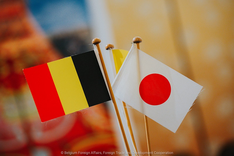 WBI_tweet's tweet photo. #BEmissionJPN🇯🇵🇧🇪
Du 5 au 9 décembre, SAR la Princesse Astrid conduit une mission #économique #belge au #Japon. 200 participants dont 51 entreprises wallonnes et 21 académiques se rendront à Tokyo, Nagoya, Osaka et Kyoto.
https://t.co/DoIedb1Oi0 https://t.co/C6oJrtPiDK