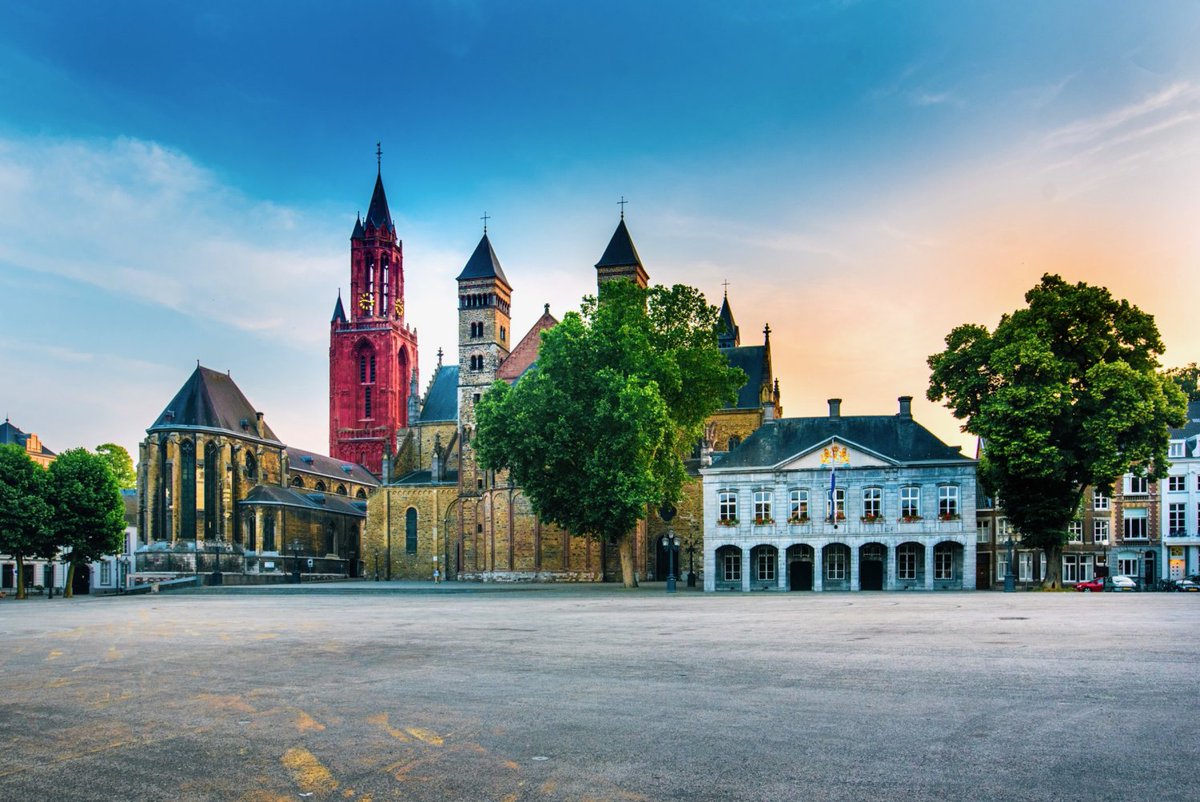 De gemeente Maastricht is op zoek naar twee ervaren architecten met kennis van Maastricht om vanaf 1 mei 2023 als deskundig lid deel uit te maken van de welstands-/monumentencommissie.

Solliciteer vóór 31 december 2022!

Meer weten? ruimtelijkekwaliteit.nl/service/vacatu…