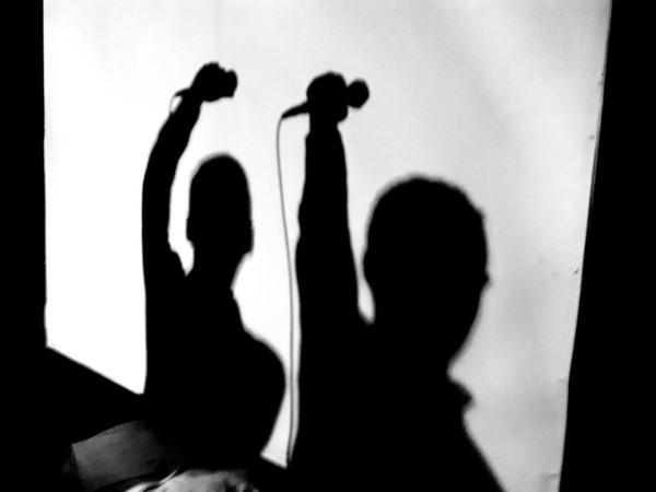 Samedi 10 décembre, de 14h30 à 16h, <a href="/LiveQuartier/">radio bellevue</a> et <a href="/LDOndes/">Longueur d'ondes</a> vous donnent rdv à la médiathèque de Bellevue (@BrestFr), dans le cadre des 20 ans de cette dernière, pour une émission-anniversaire de "Radio Bellevue" qui fête ses 5 ans !

🎉Ça va être la fête avec @bibliobrest !