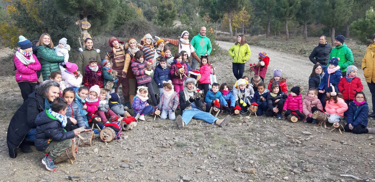 MonMagicLaSeu's tweet photo. L'activitat Tions al Bosc tanca el TN d'ahir a la nit.
Gràcies @tv3cat per donar veu als nostres petits minairons i per compartir la màgia del Nadal a la Seu!
@ajlaseu https://t.co/HchF5qqRRu