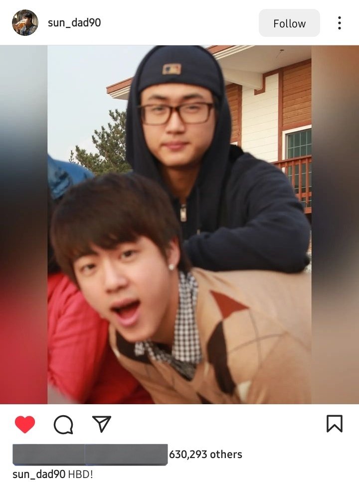 Jin's brother on Instagram!!!

❤️: HBD! 

#JIN #HappyBirthdayJin #HappyJINday