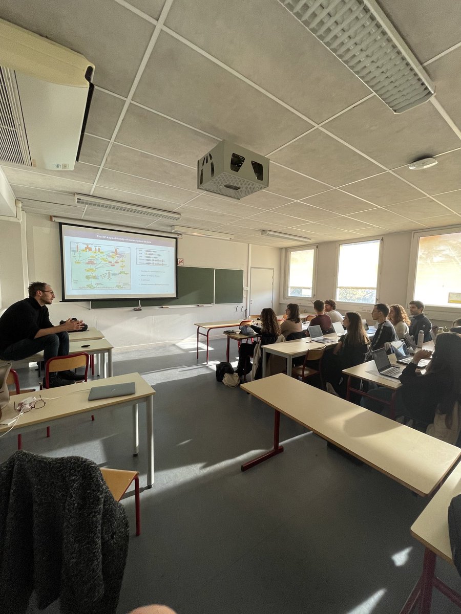 This morning, Yenkel Grinberg-Bleyer from <a href="/crcl/">Cancer Research Center of Lyon</a> on T cell in immunity &amp; cancer for the « leading edge immunology » course of Master 3i <a href="/UnivLyon1/">Université Lyon 1</a> . Great expertise and great exchanges. Txs !! <a href="/A2iSlab/">Mathias Faure Lab - APY - Autophagy IBD infection</a>