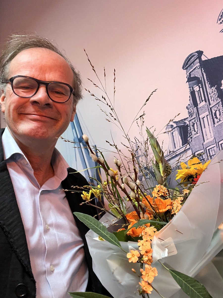Dank voor de prachtige bloemen college #zaanstad #havenpenning.