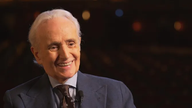 Aquesta nit, el 33 emet l'últim capítol d'"Històries del Liceu", dedicat al tenor Josep Carreras i la seva relació amb el Gran Teatre del <a href="/Liceu_cat/">Gran Teatre del Liceu</a> 🥂

📺 Dilluns, a les 22.15, al <a href="/canal_33/">Canal 33</a>

➡️ ccma.cat/premsa/el-33-e…