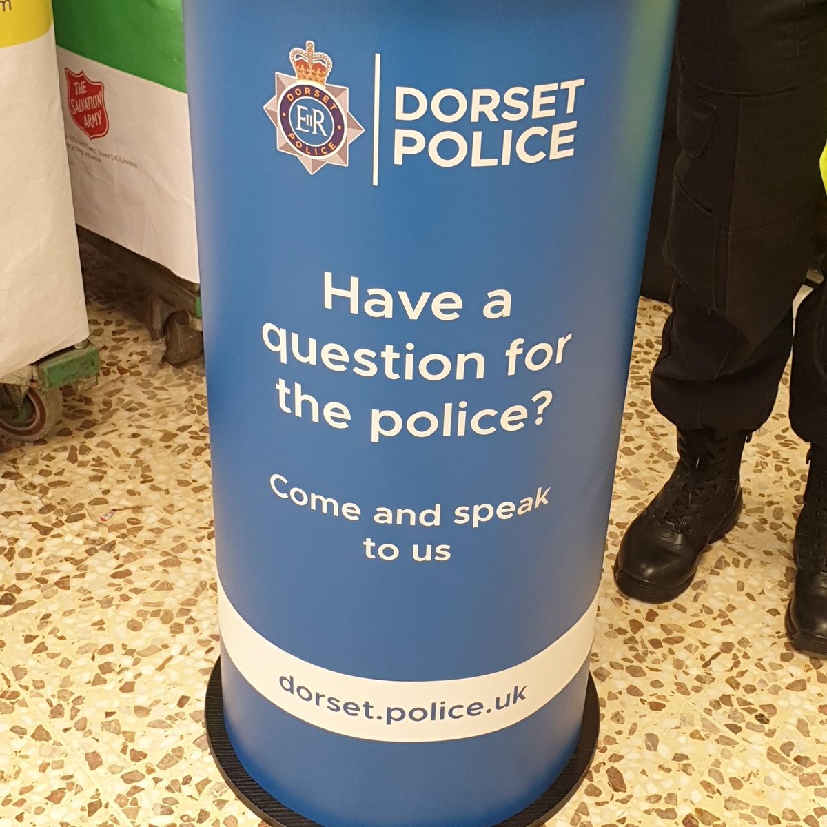 TODAY: PCSO Sam will be in Adastral Square 3-4pm providing specific advice on crime prevention during the festive season 🎄

#canfordheath