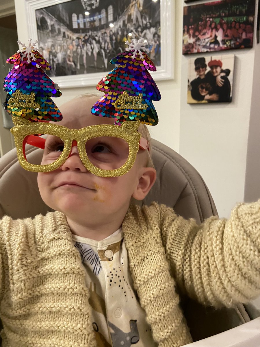 FayeCrumpton_'s tweet photo. Phoenix Moon or @eltonofficial ? You decide. https://t.co/BrYA74IXb1