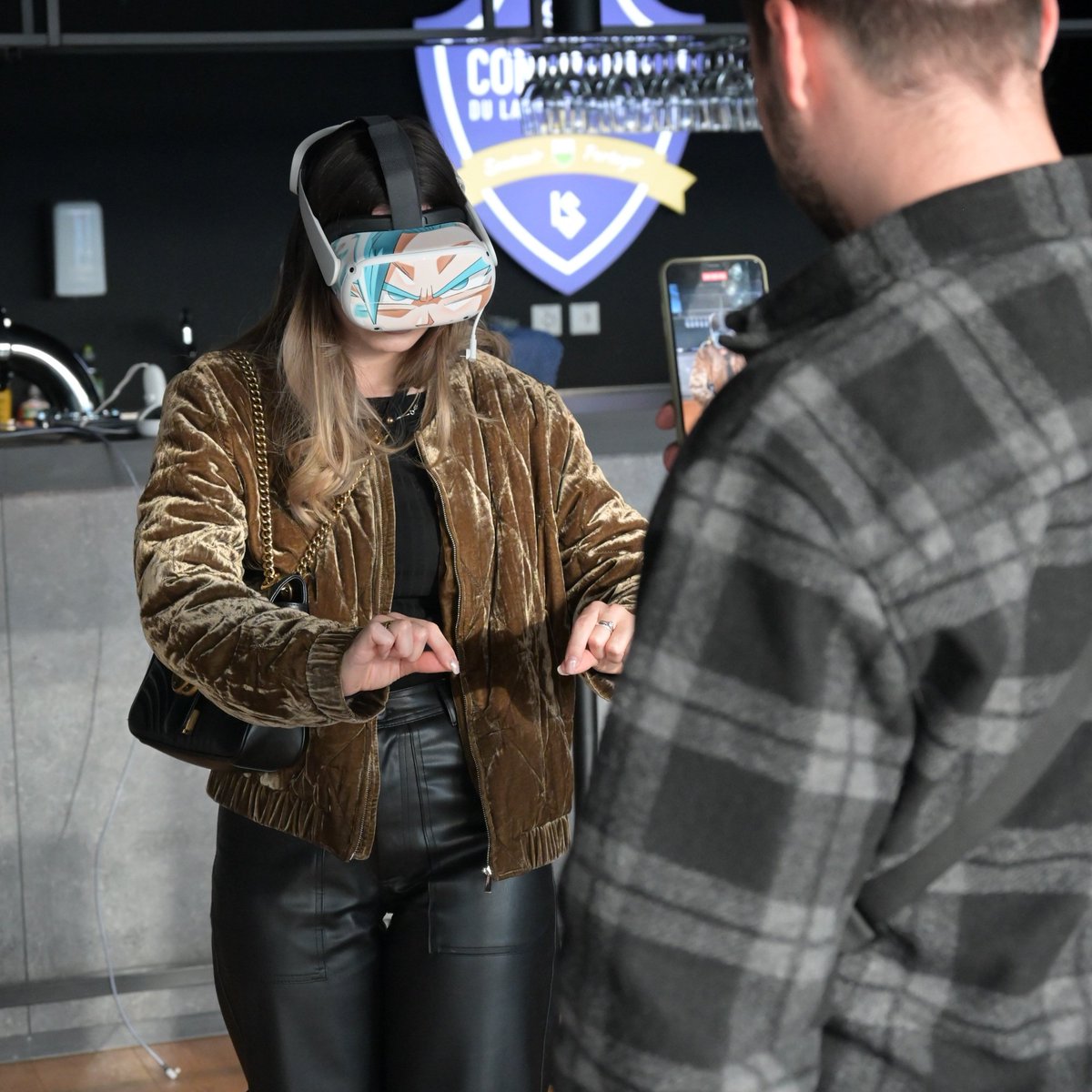 lausanneesports's tweet photo. 🥽 VIRTUAL REALITY IS THE FUTURE 🌐
Nous amis de @JVMag_ch ont tenu un stand #VR de fou furieux pendant tout le festi-weekend 🤩
#FestiGames 🏟 https://t.co/S6aNM45vWz