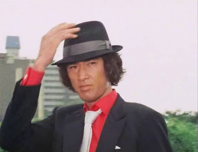 ワンピースのクザン(青キジ)のモデルは松田優作。 誕生日は9月21日