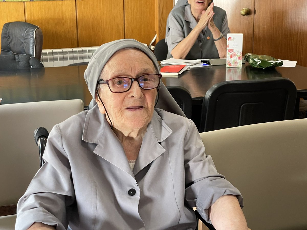 Misionera infatigable, con mirada de artista y corazón de apóstol M Fátima ( M Rosa Marco) llevó la alegría del misterio de Nazaret a cuantos en Latinoamérica y en Europa la conocieron. Ya vive en el gozo del Señor. #NazaretFamilia